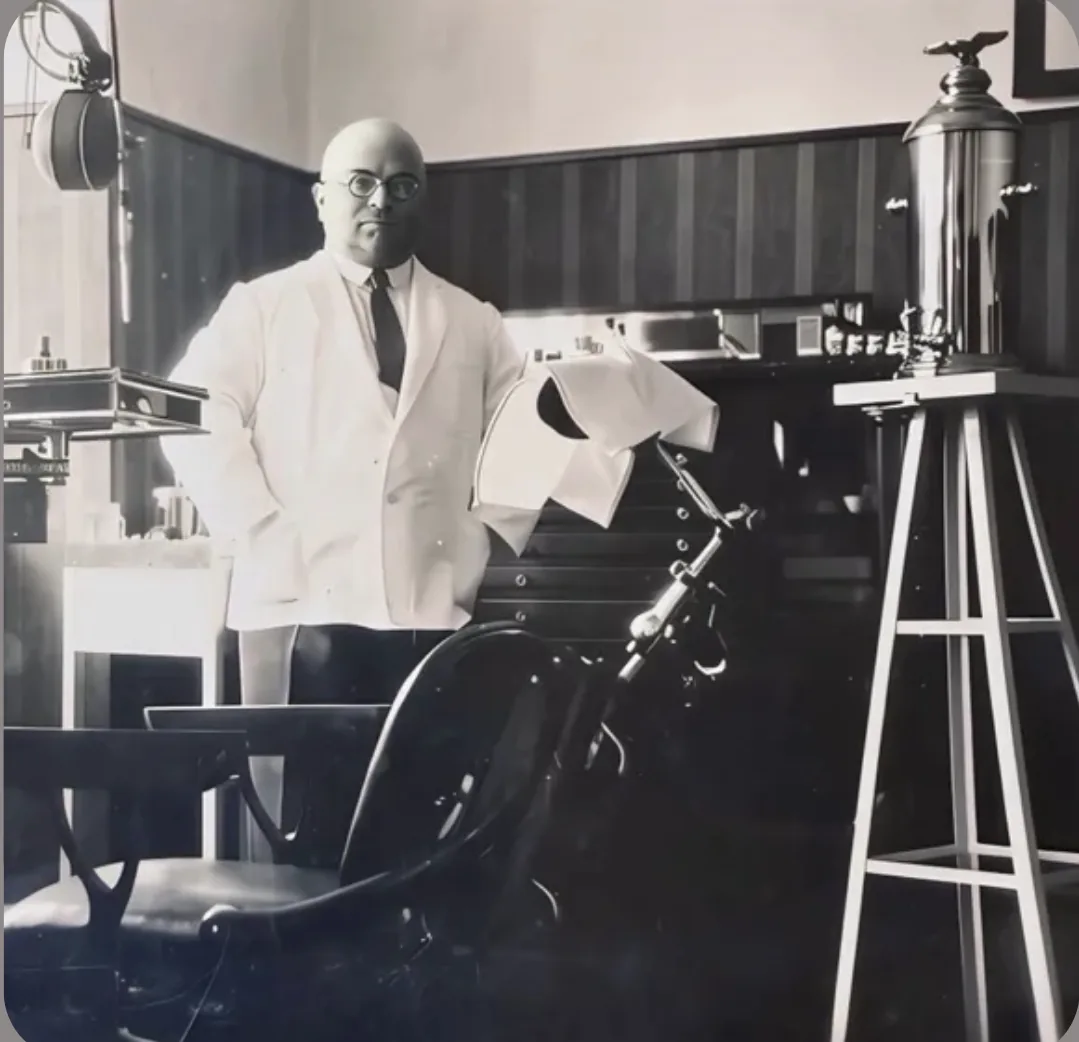 Historische Aufnahme: Praxisgründer Dr. Stritt
